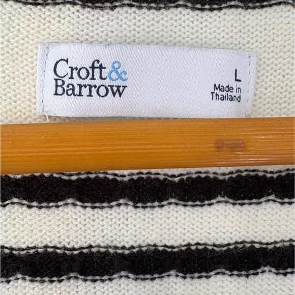 Croft & Barrow White and Black Striped V-Neck Preppy Button Cardigan | Large - Picture 4 of 5